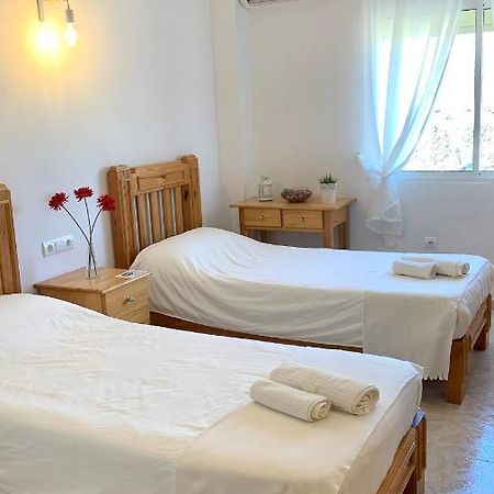 Hostal Sango Sierra De Las Nieves Alozaina Exterior photo