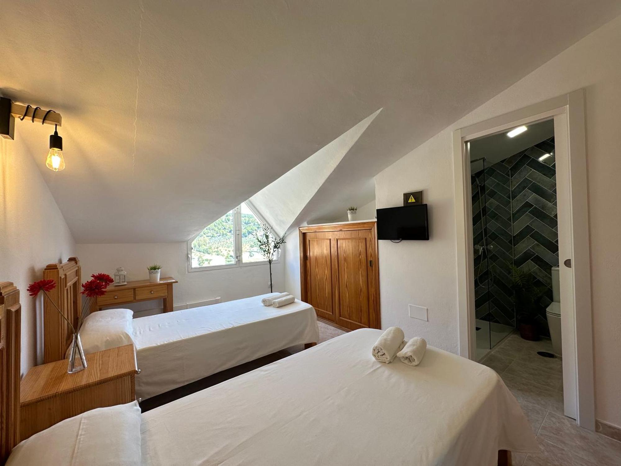 Hostal Sango Sierra De Las Nieves Alozaina Exterior photo
